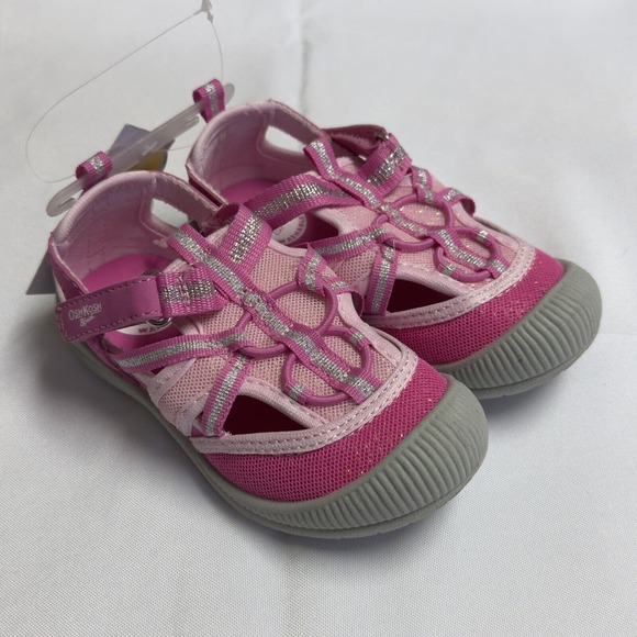 oshkosh bump toe sandals